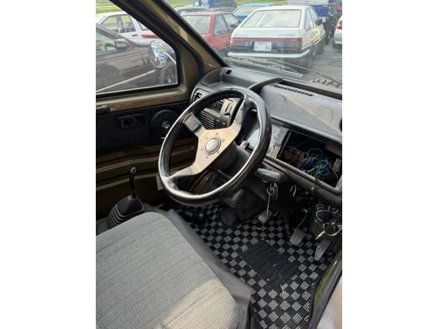 Daihatsu Midget II 2