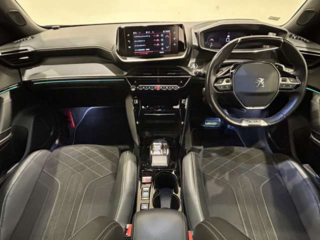 Peugeot SUV 2008 2