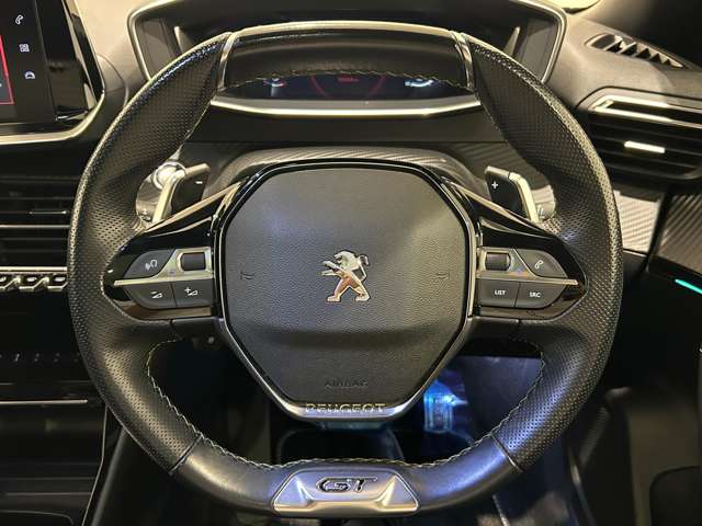Peugeot SUV 2008 3