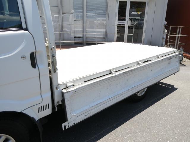 Mazda Bongo Truck 4