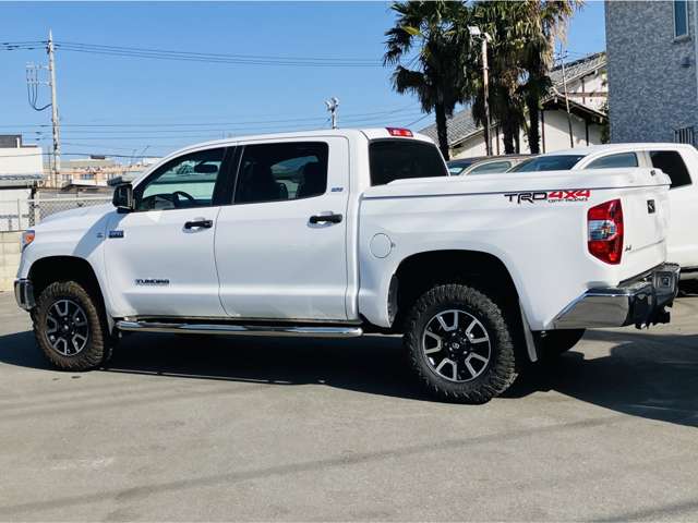 Toyota Tundra 8