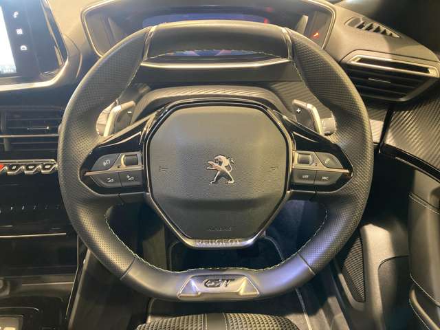 Peugeot SUV 2008 2