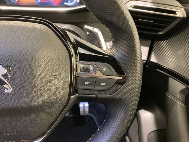 Peugeot SUV 2008 9