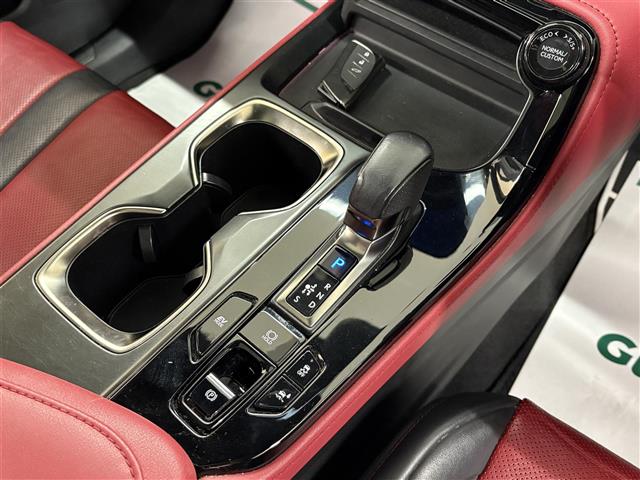 Lexus NX 12