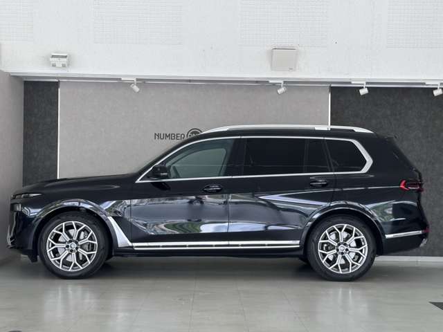 BMW X7 6