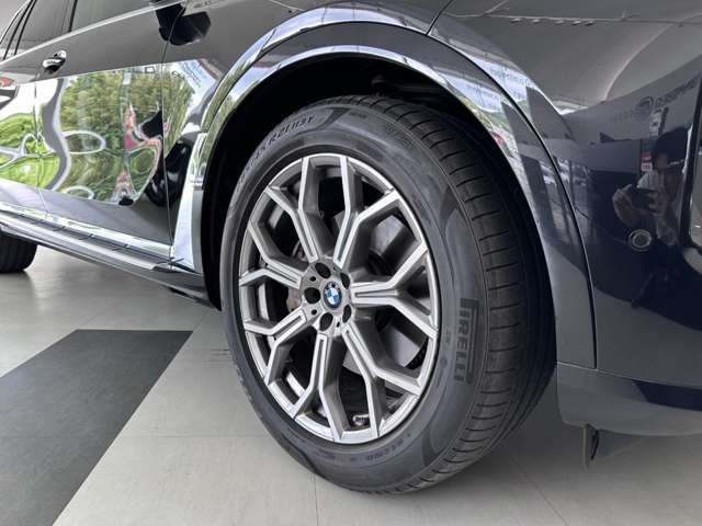 BMW X7 9