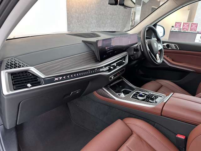 BMW X7 10