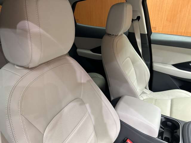 Jaguar E-Pace 6
