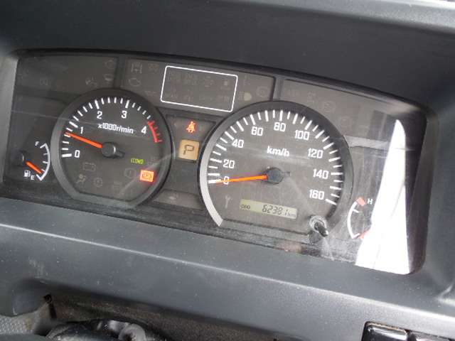 Isuzu Elf 11