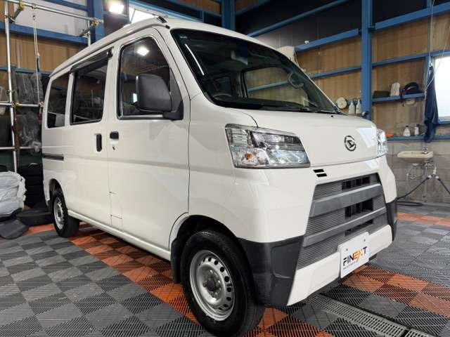Daihatsu Hijet Cargo 8