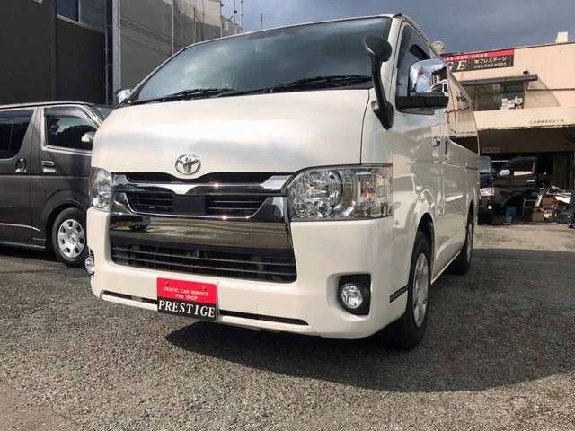 Toyota Hiace Van 2