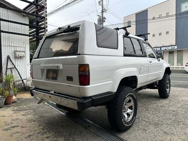 Toyota Hilux Surf 3