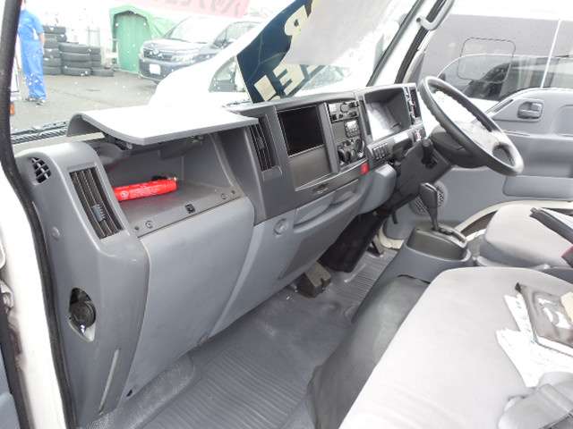 Isuzu Elf 11