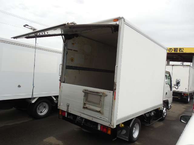 Isuzu Elf 6