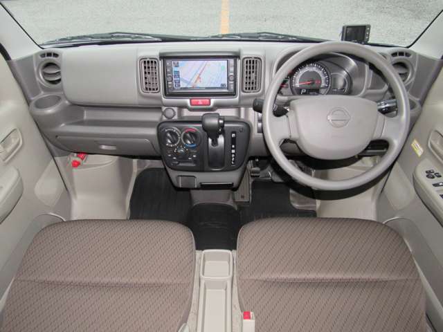 Nissan NV100 Clipper 4