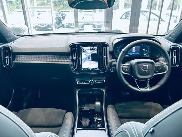 Volvo XC40 4
