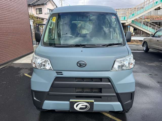Daihatsu Hijet Cargo 2