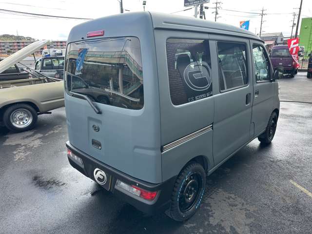 Daihatsu Hijet Cargo 5
