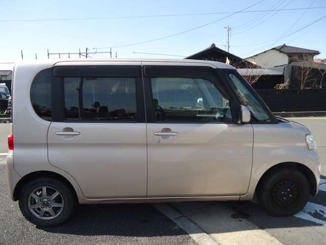 Daihatsu Tanto 9