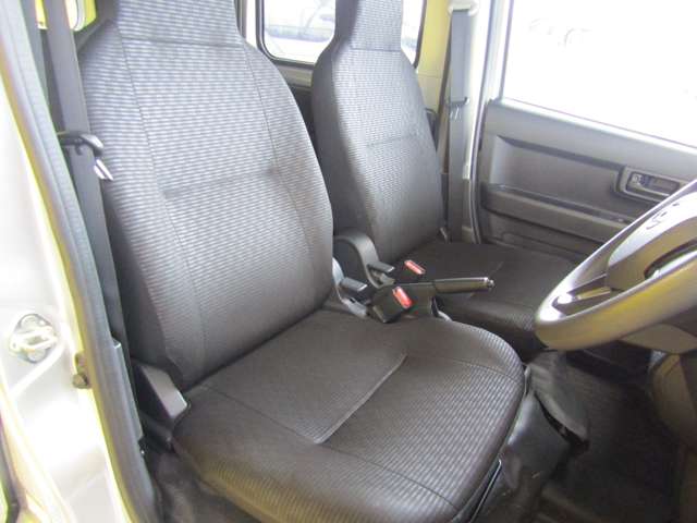 Daihatsu Hijet Cargo 6