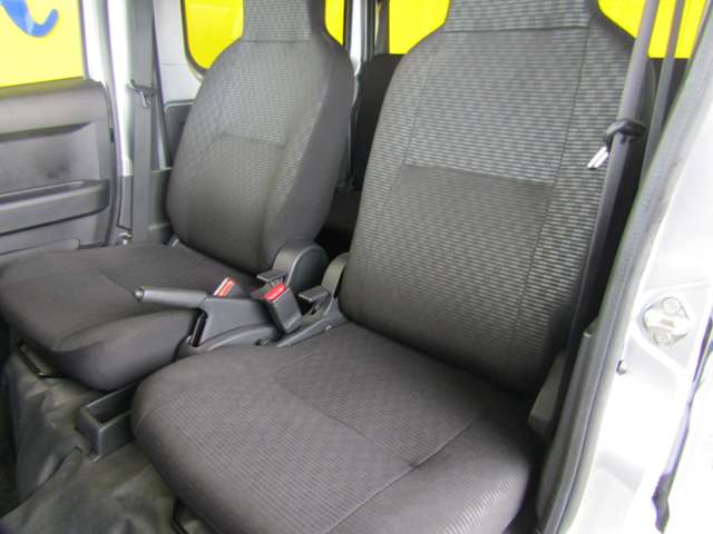 Daihatsu Hijet Cargo 7