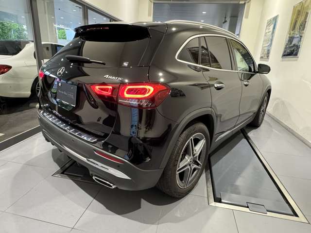 Mercedes-Benz GLA-Class 4