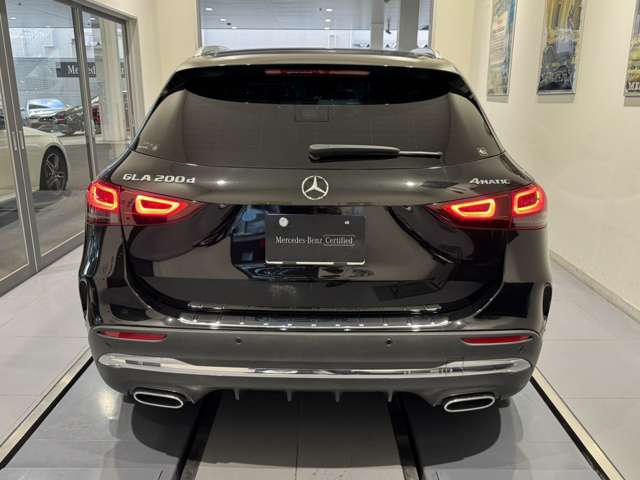 Mercedes-Benz GLA-Class 6