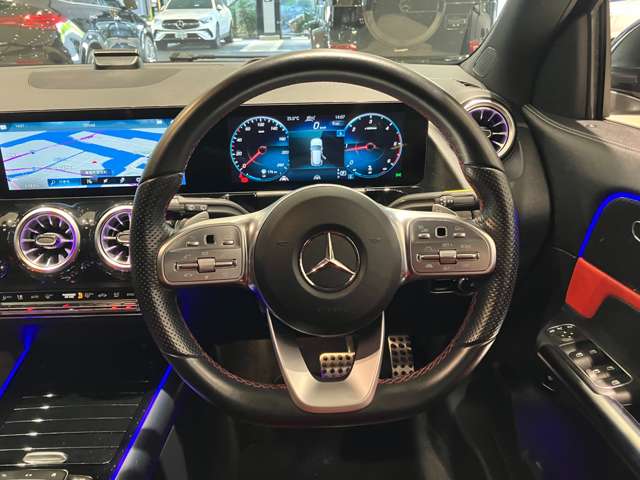 Mercedes-Benz GLA-Class 10