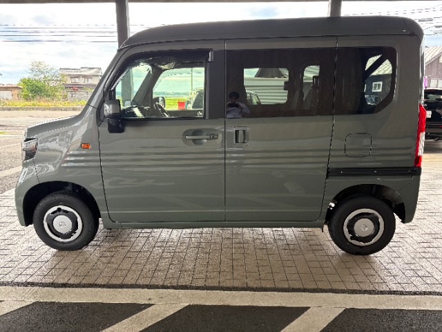 Honda N-VAN 8