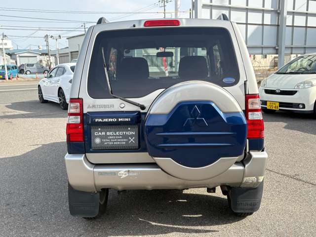Mitsubishi Pajero Mini 11