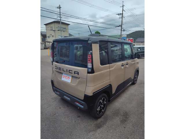 Mitsubishi Delica Mini 3