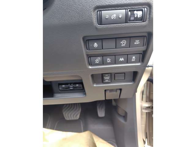 Mitsubishi Delica Mini 5