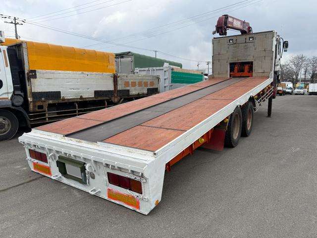 Isuzu Giga 12