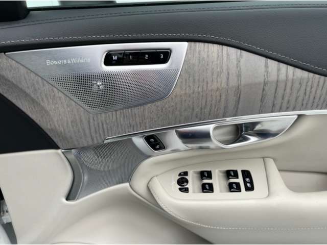 Volvo XC90 12