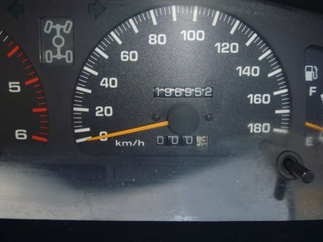 Toyota Hilux Surf 12