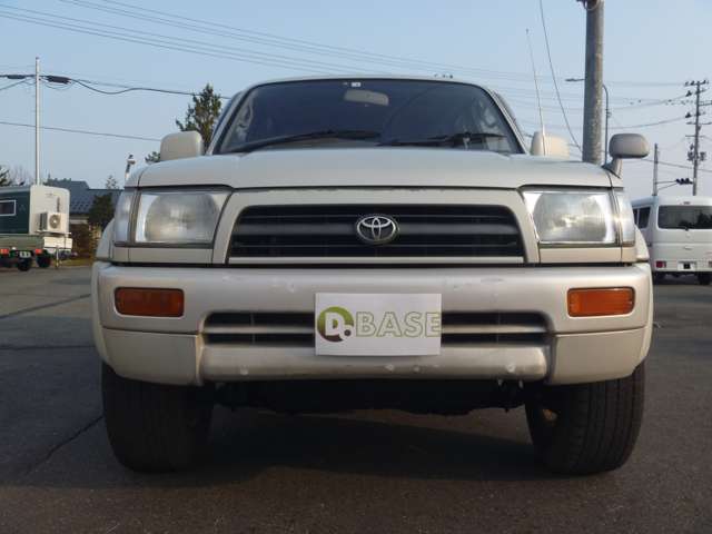 Toyota Hilux Surf 2