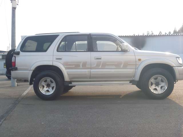 Toyota Hilux Surf 4