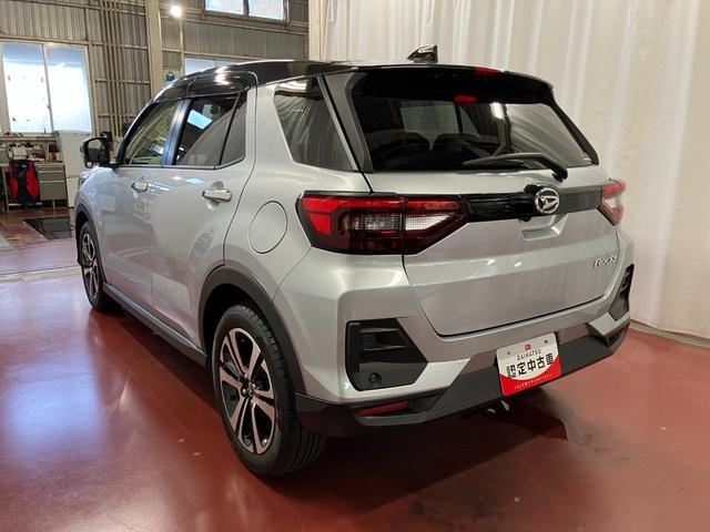 Daihatsu Rocky 7