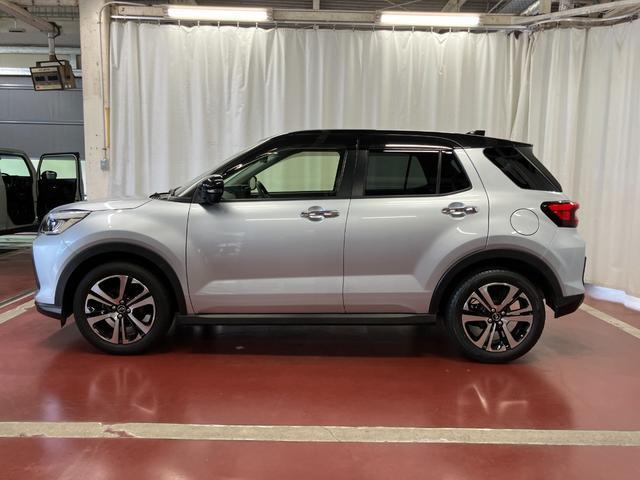 Daihatsu Rocky 8