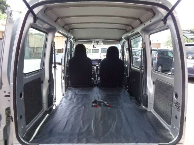 Daihatsu Hijet Cargo 10