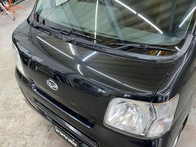 Daihatsu Hijet Cargo 12