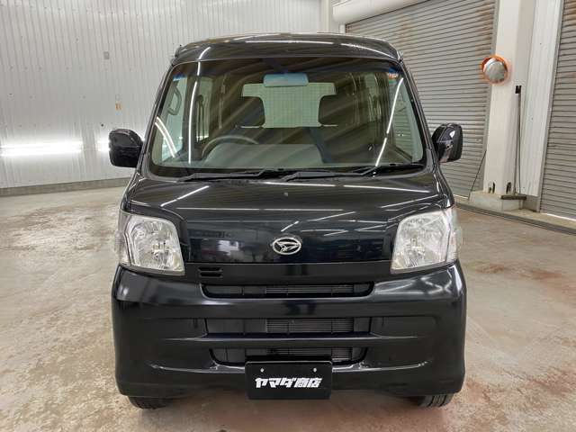 Daihatsu Hijet Cargo 4