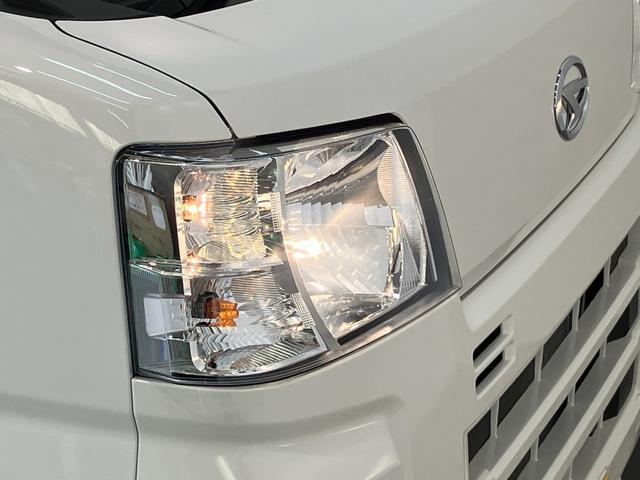 Daihatsu Hijet Cargo 11