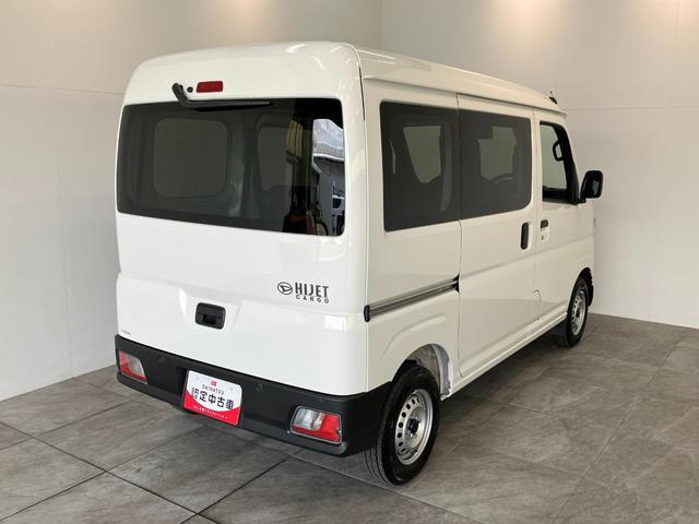 Daihatsu Hijet Cargo 3