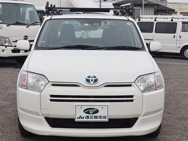 Toyota Succeed Van 3