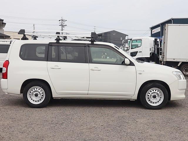 Toyota Succeed Van 8