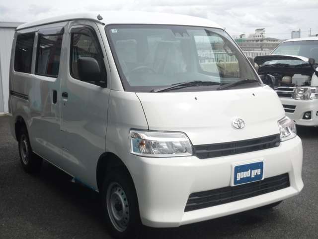 Toyota Town Ace Van 3