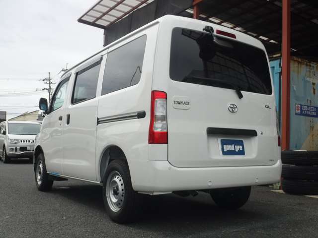 Toyota Town Ace Van 4