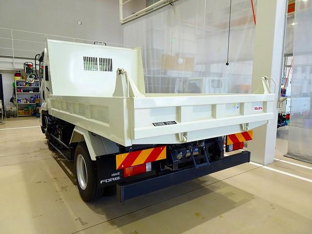 Isuzu Forward 4