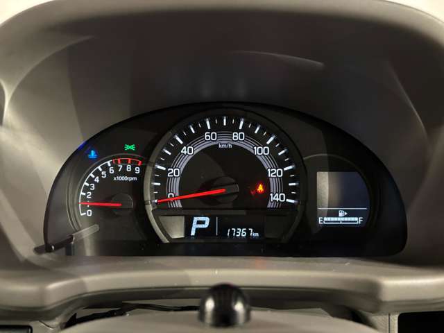 Nissan NV100 Clipper 4